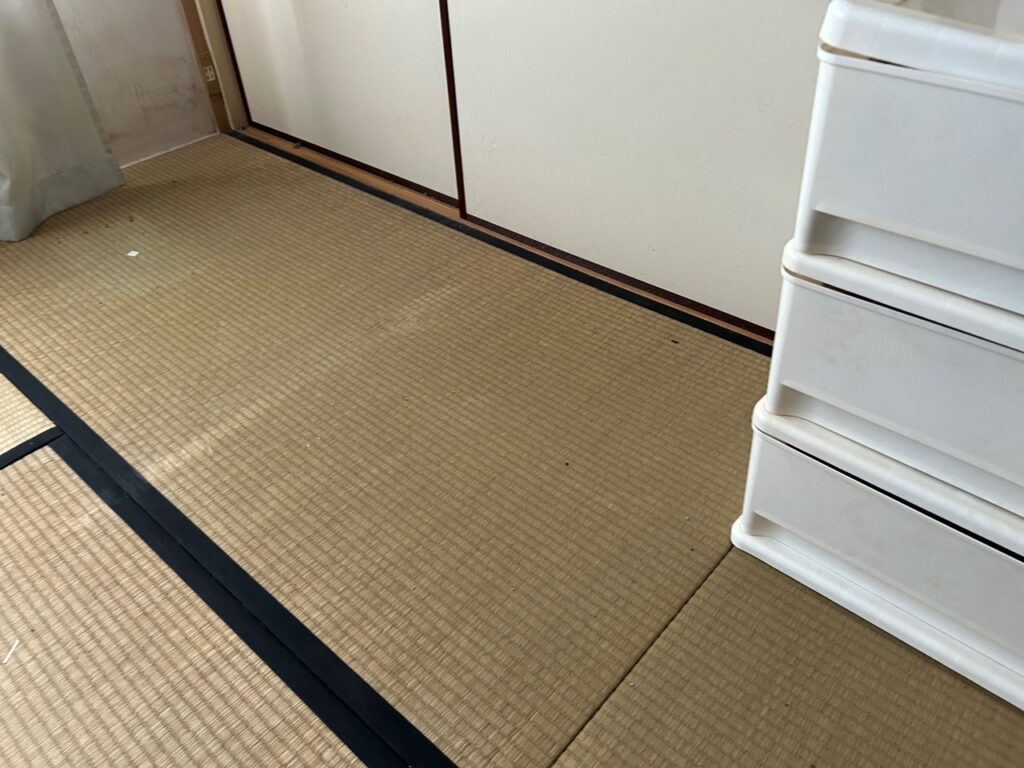 【遺品整理事例】そろそろ故人の荷物を片づけたい|衣料品・家具の回収と処分 堺市南区